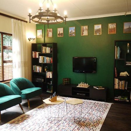 Claires of Sandton Luxury Guest House Johannesbourg Extérieur photo
