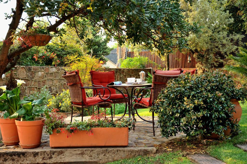 Claires of Sandton Luxury Guest House Johannesbourg Extérieur photo