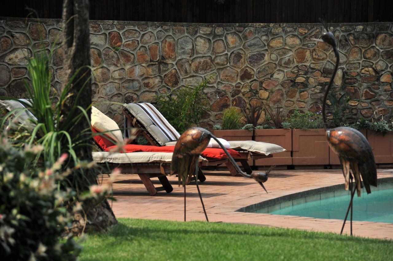 Claires of Sandton Luxury Guest House Johannesbourg Extérieur photo