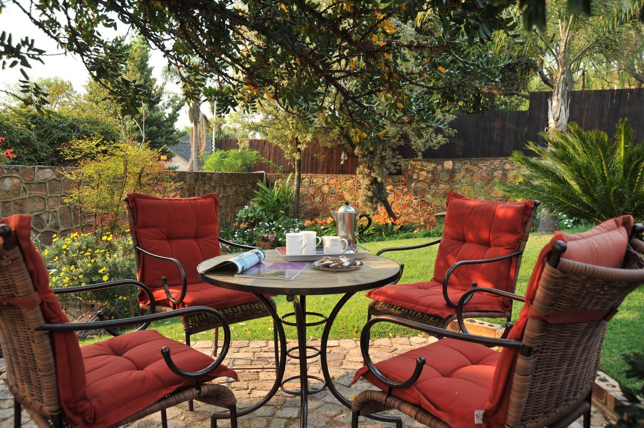 Claires of Sandton Luxury Guest House Johannesbourg Extérieur photo