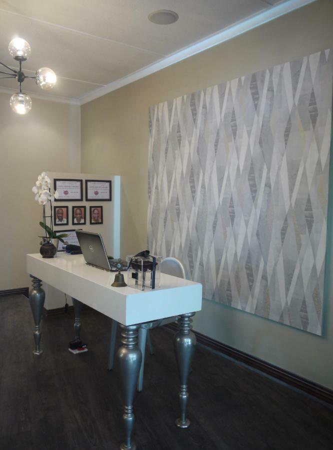 Claires of Sandton Luxury Guest House Johannesbourg Extérieur photo